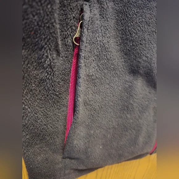 Columbia Black Fleece Vest with Pink Accents EUC - Picture 4 of 11